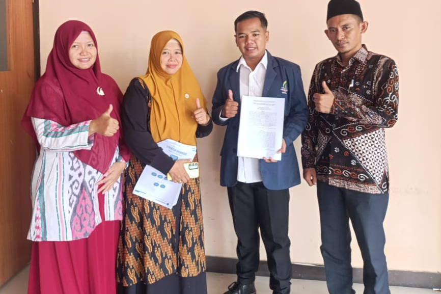 Dari Riset Kelas ke Jurnal Terakreditasi: Metode Question Student Have  Mengantarkan Abd Wahab Lulus Non-Skripsi